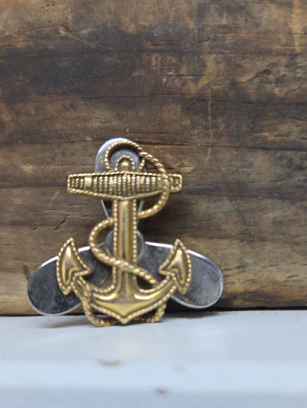 Vintage U.S. Navy WAVES (Women Accepted for Volunteer Emergency Service) Pin